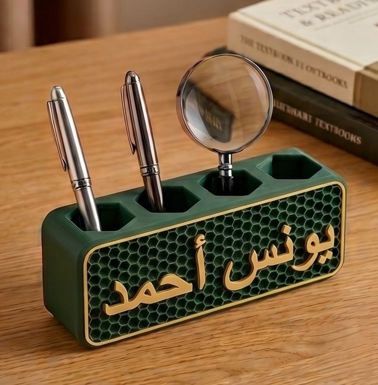 حامل أقلام على شكل خلية نحل