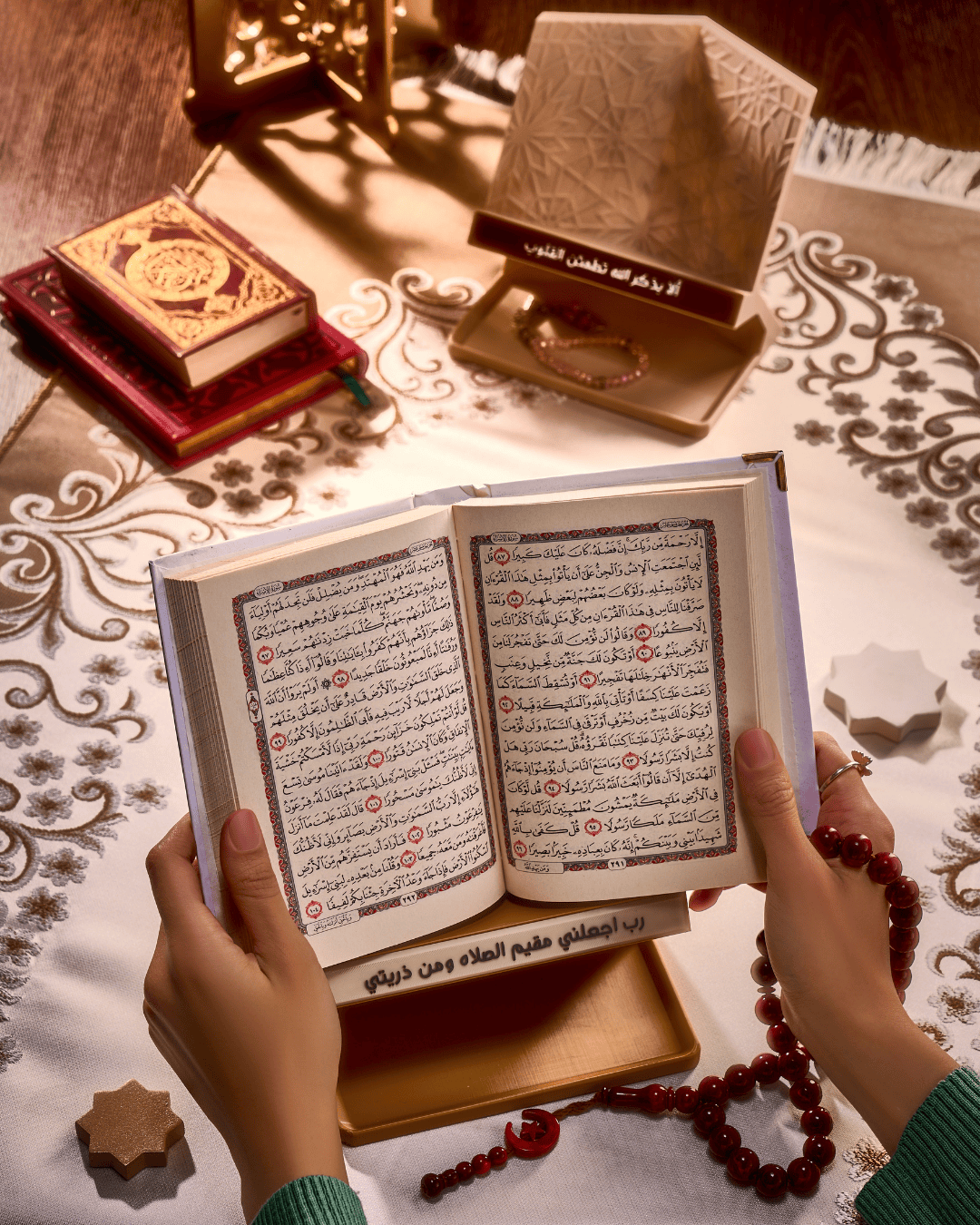 Oriental Quran Holder